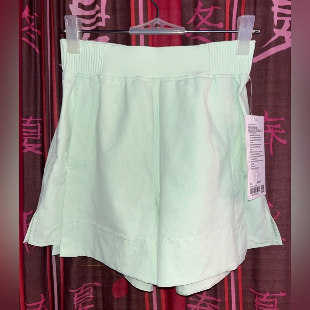 NWT Size XS Lululemon Stretch Woven Relaxed-fit HR shorts 4” KOGR